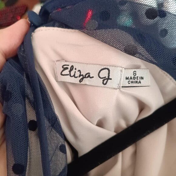 Eliza J 6 navy lace sleeveless fit and flare party dress - Picture 3 of 6